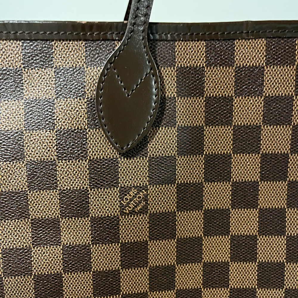 Louis Vuitton Neverfull - Picture 2 of 16